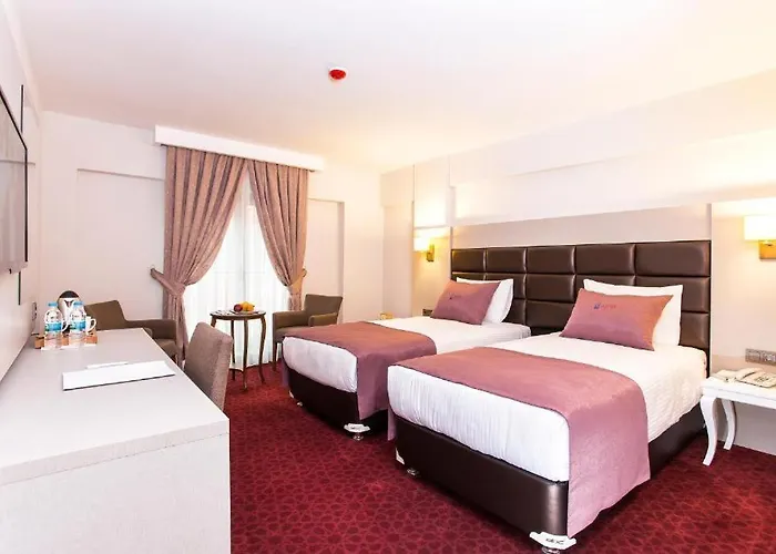 Perla Arya Hotel