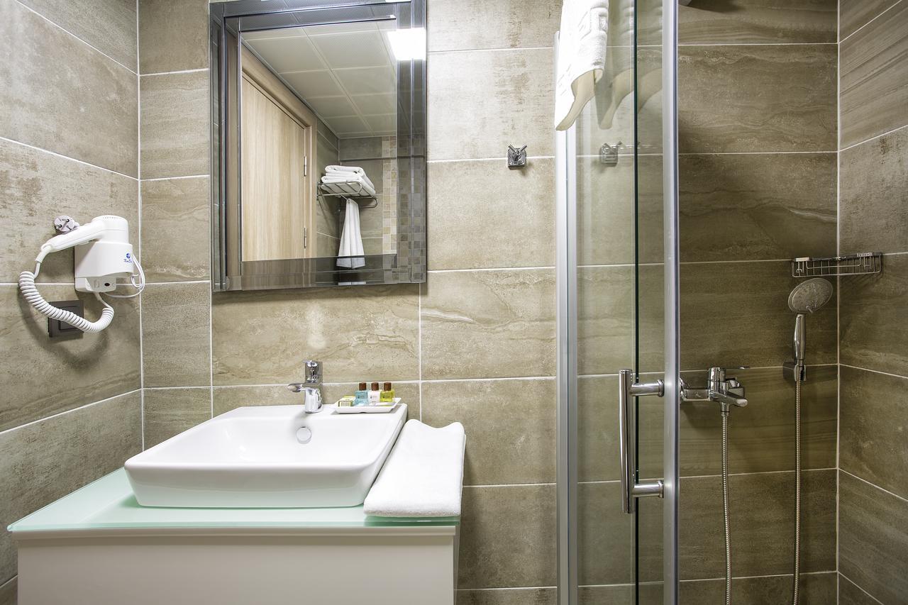 Perla Arya Hotel